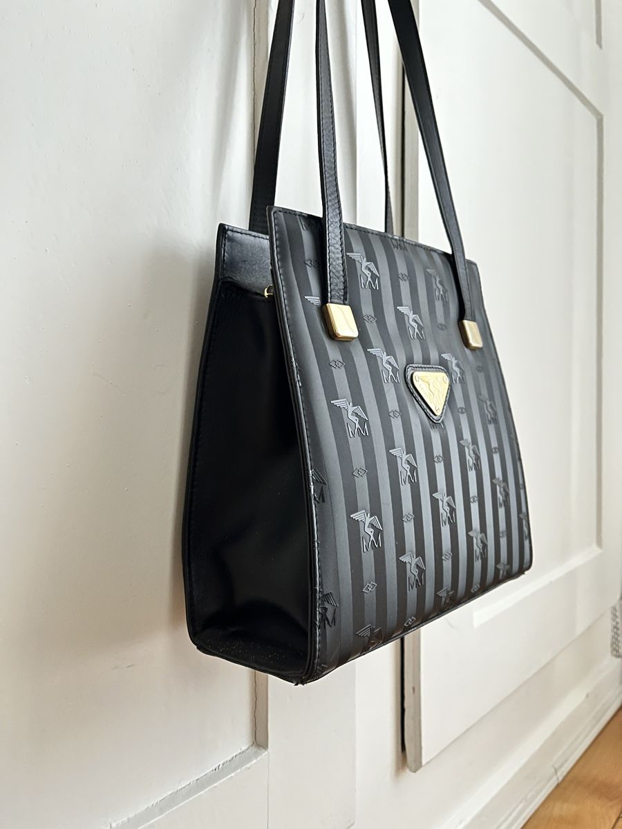 Maison Mollerus Taschen für Damen: Maison Mollerus / Schultertasche, schwarz – Gebraucht aus Arbon von cedb 2