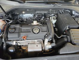 VW Golf V Limousine Schwarz, 121000 km, Dachfenster, guter 