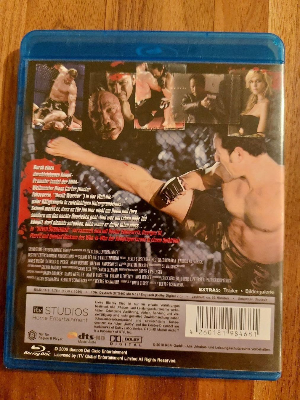 Tous les DVDs: Blu Ray - Never Surrender – D'occasion à Rheinfelden par FilmAuktion 1