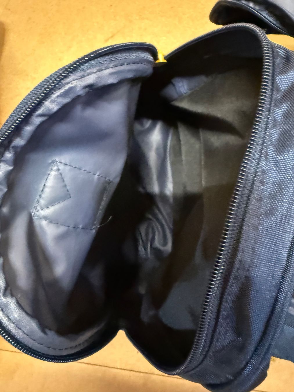 Borse: Kleine blaue Sporttasche – Usato da Zürich venduto da giu_667x 4