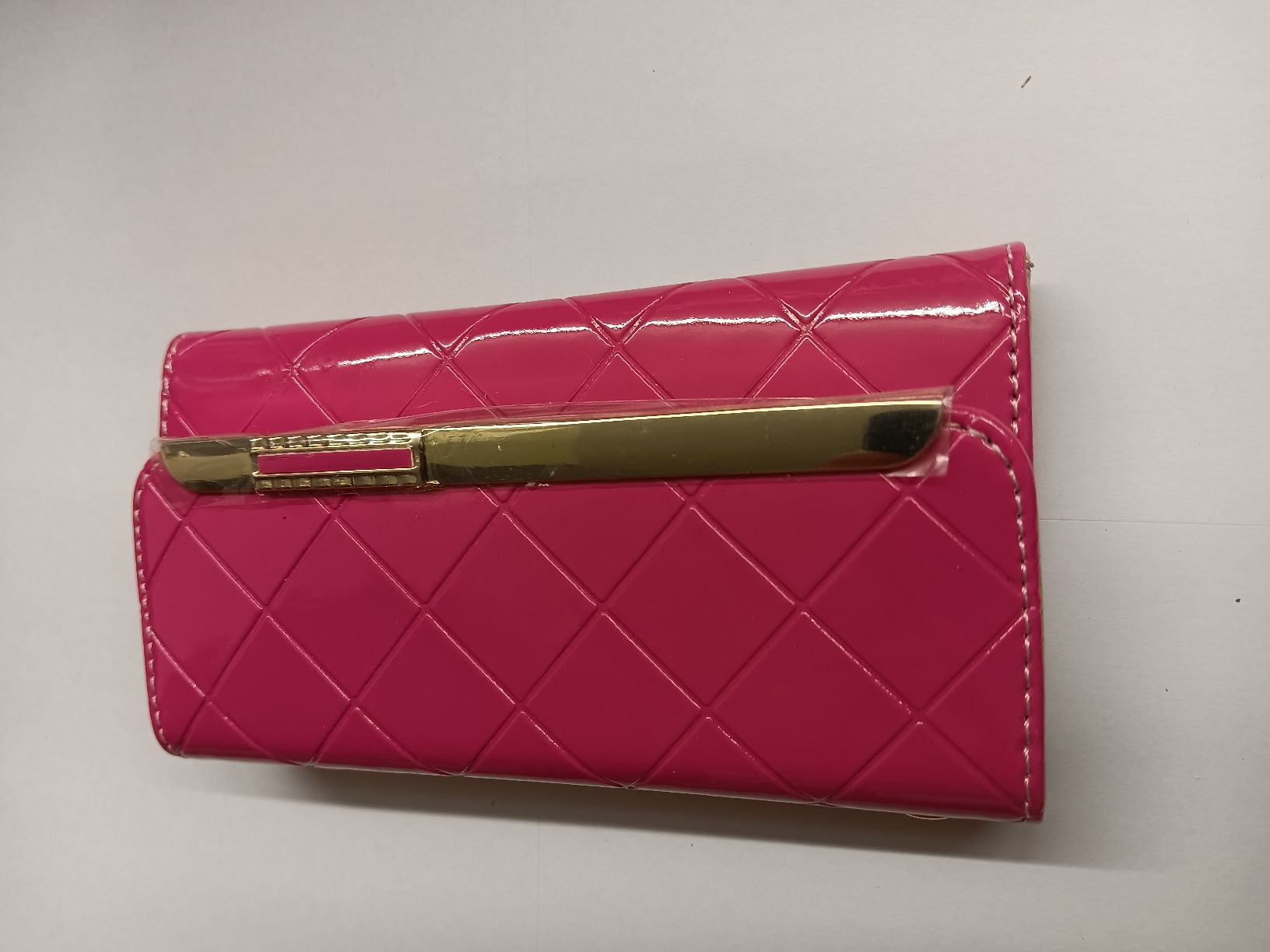Cover & Protezioni schermo: Pinkes iPhone 5 Portemonnaie mit Kette – Nuovo e nell'imballaggio originale da Ermatingen venduto da rik4rdo