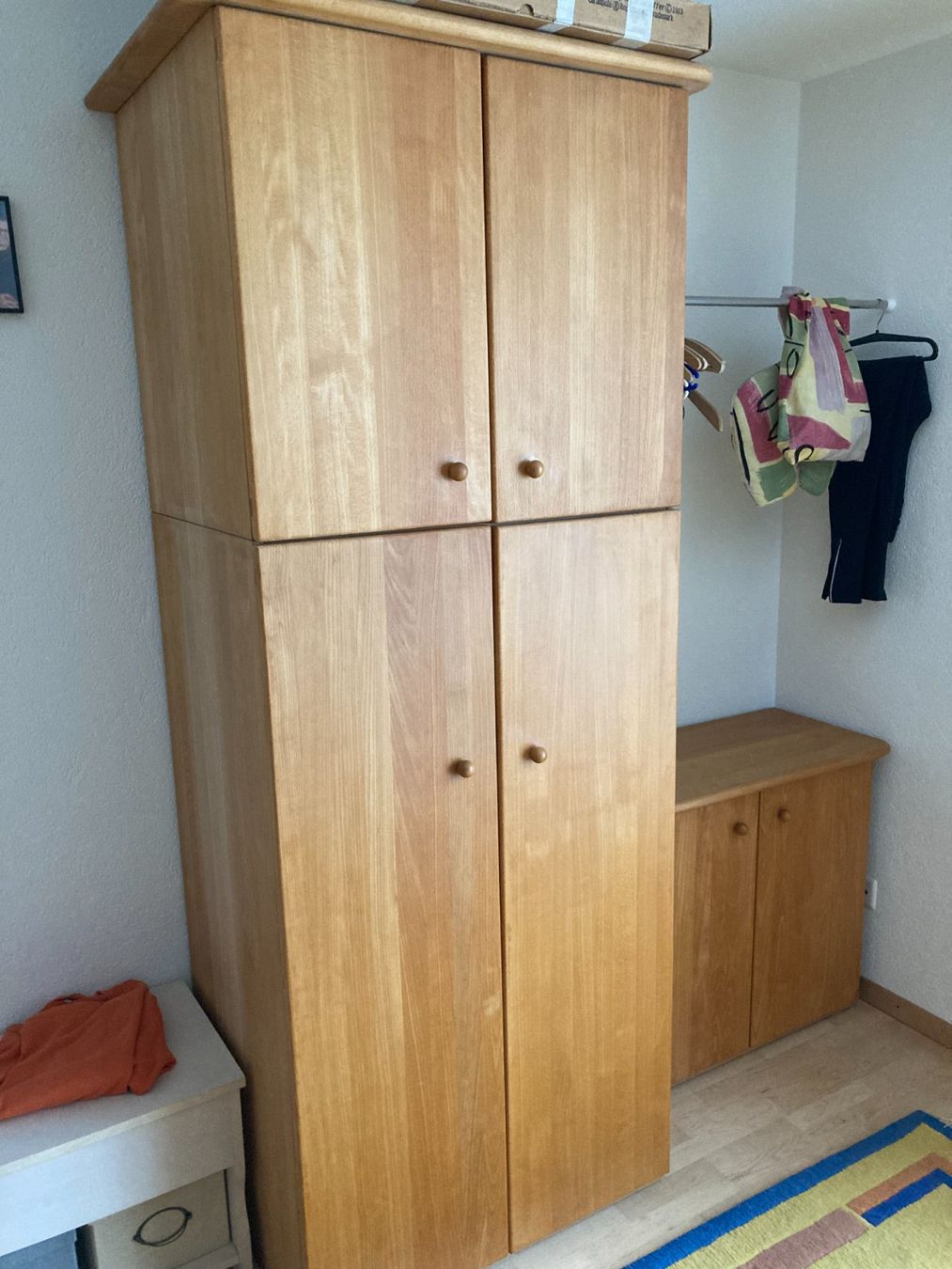 Armadi: Set Massivholz Schränke & Kommode – Usato da Zofingen venduto da Wasserberg04 2