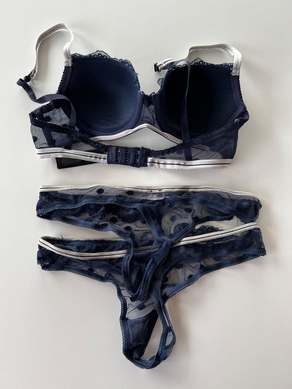 Altra biancheria intima: Esmara Spitzen BH 75B und 2x String Unterhosen – Usato da Büetigen venduto da Jabo 4