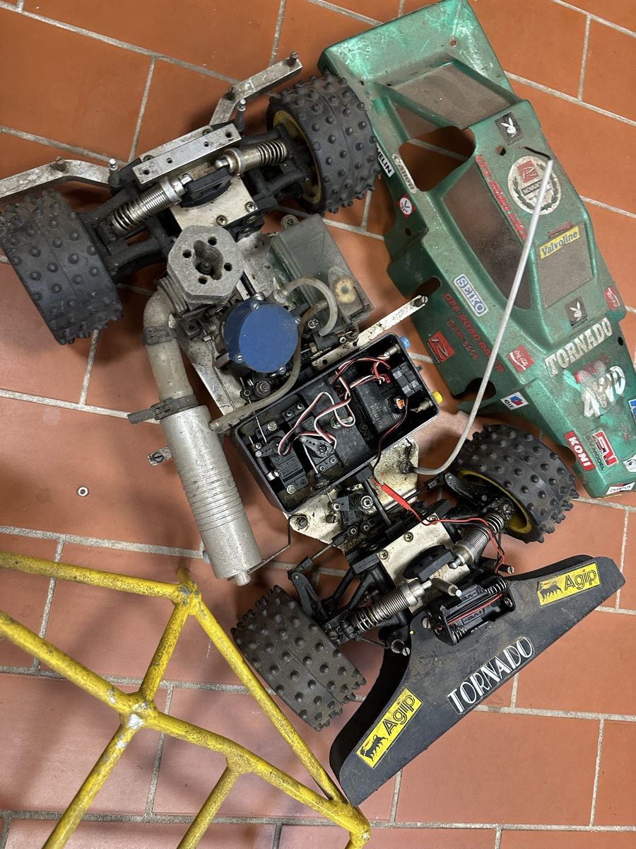 RC Modellbau: RC Auto Tornado 4WD Modellbau Ersatzteile Bastlerware  – Defekt aus Meilen von Rebez 4