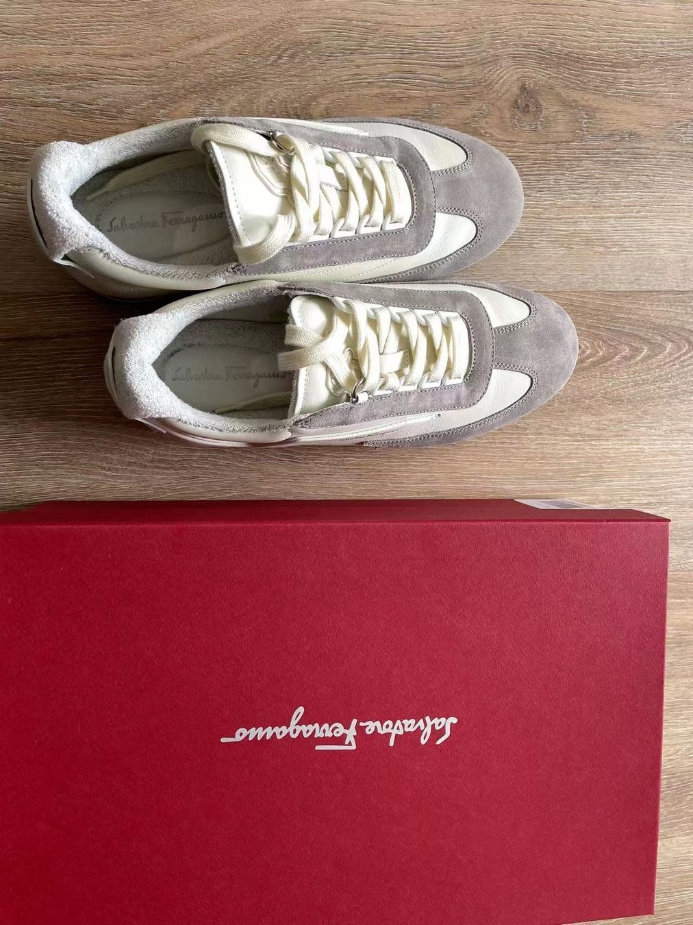 Salvatore Ferragamo Scarpe da uomo: Salvatore Ferragamo chaussures – Nuovo (secondo la descrizione) da Genève venduto da sha_rrt5