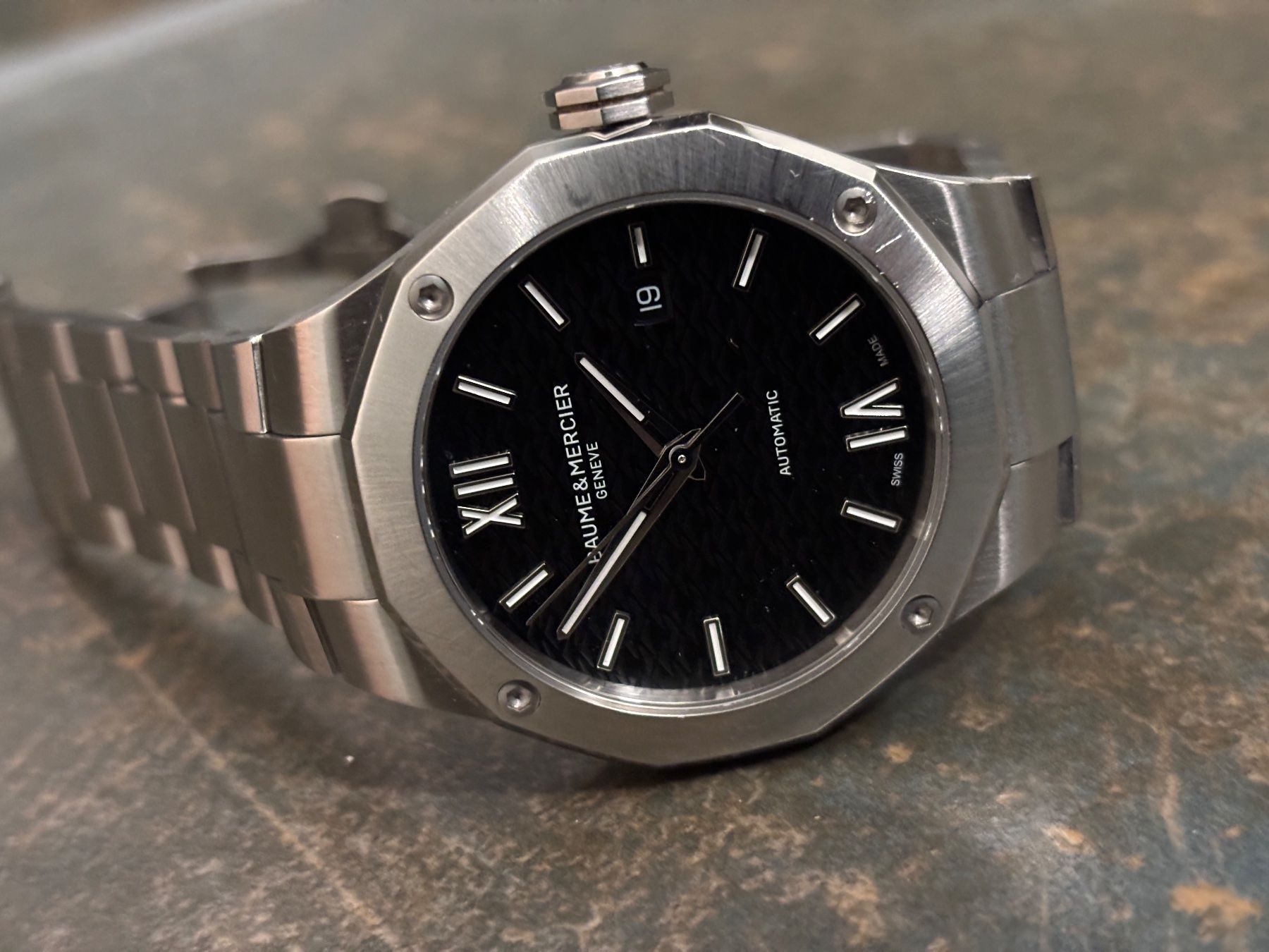 Baume & Mercier Uhren: Original Baume & Mercier Riviera Black Dial Automatic 42mm – Gebraucht aus Lengnau BE von 4ConsultingSolutions 4