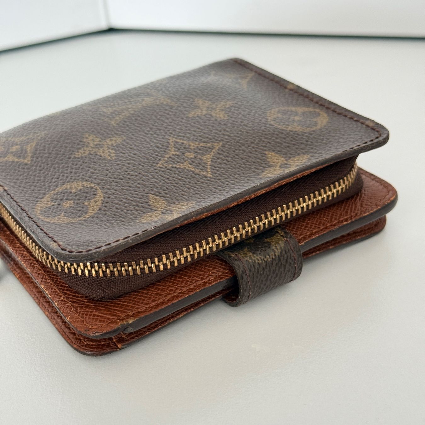 Louis Vuitton Brieftaschen: Ab1.- Louis Vuitton Wallet Monogram Compact – Gebraucht aus Geneve von DarlingVintage 7