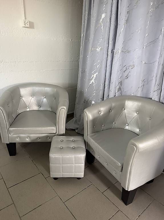 Fauteuils: Chesterfield Sessel – D'occasion à Wilen b. Wil par Valerx