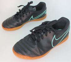 Chaussures de football Nike t. 37.5