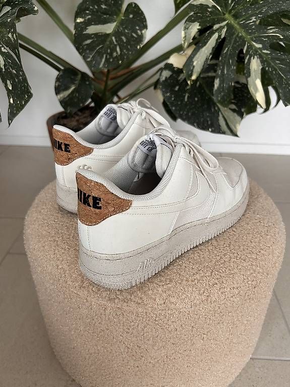 Nike Scarpe da uomo: Nike Air Force 1 Low Next Nature Cork – Usato da Zürich venduto da laraaimee 2