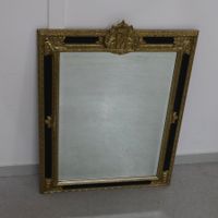 Antiker Wandspiegel mit Goldenen Dekor