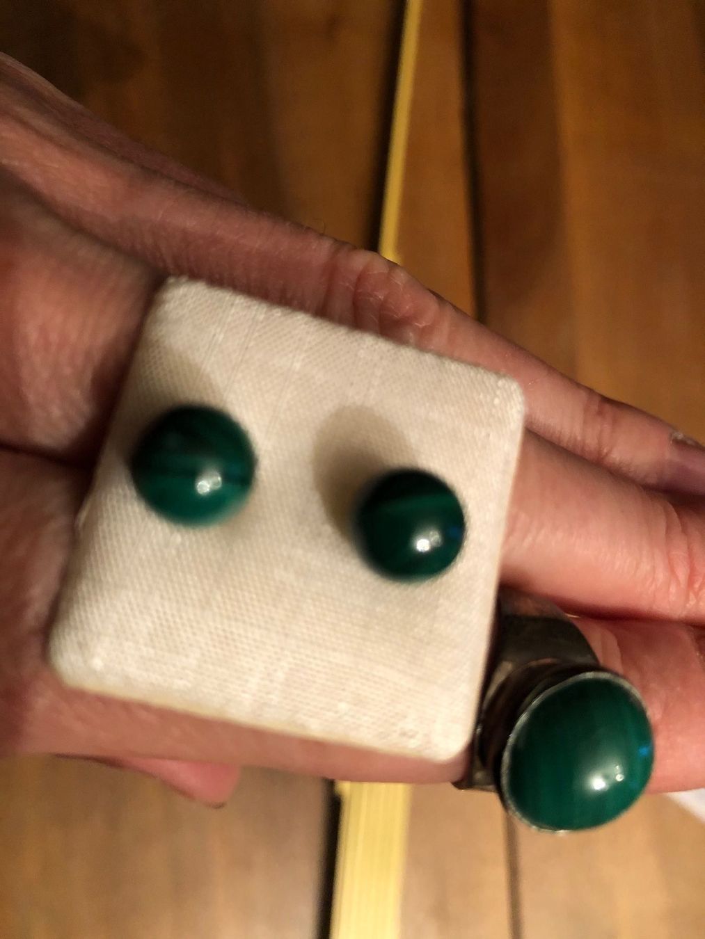 Sonstiger Schmuck: MALACHITE-SET: Ohrringe und Fingerring. – Gebraucht aus Wald ZH von mlnt 1