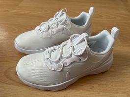 Nike Turnschuhe Gr. 27 NEU