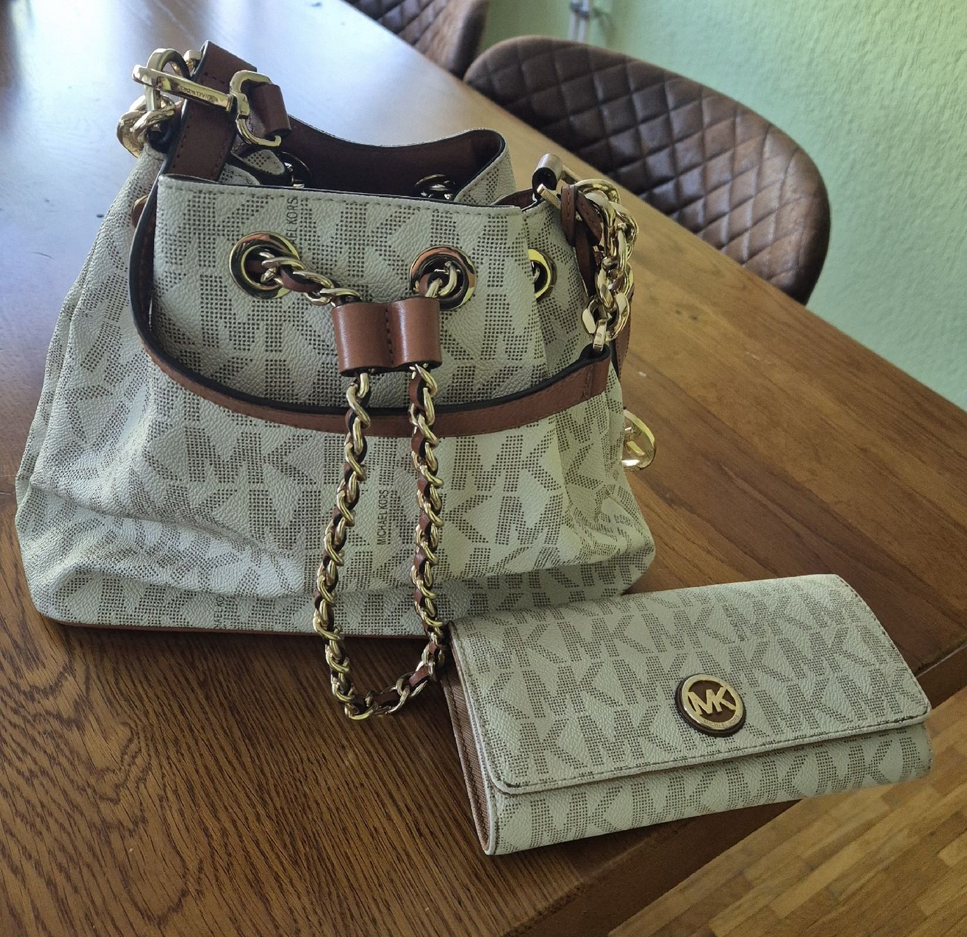 Michael Kors Borse da donna: borsa a tracolla più portamonete  – Usato da Widen venduto da mar_sw8b