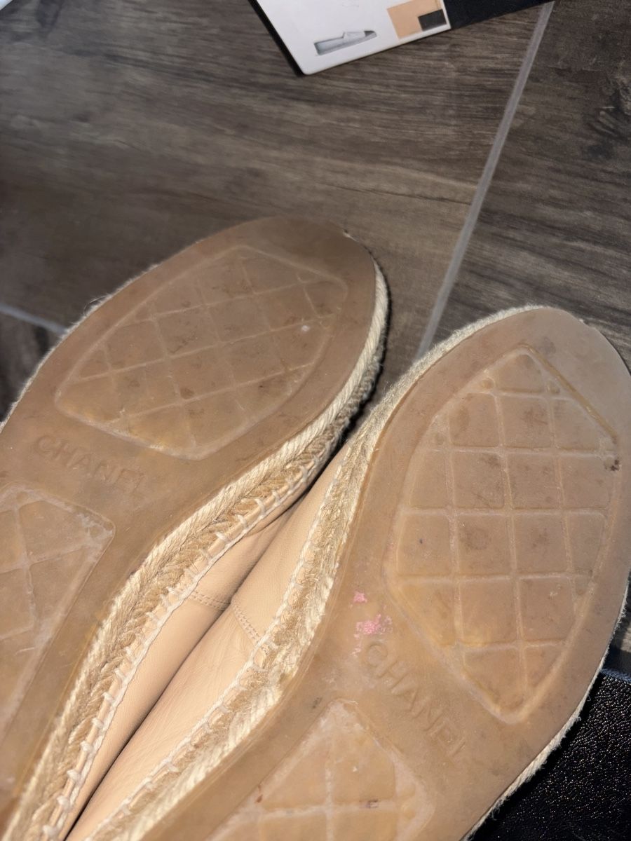 Chanel Scarpe da donna: Espadrilles Chanel-taille 37 – Usato da Cologny venduto da PINKCLOSET 5
