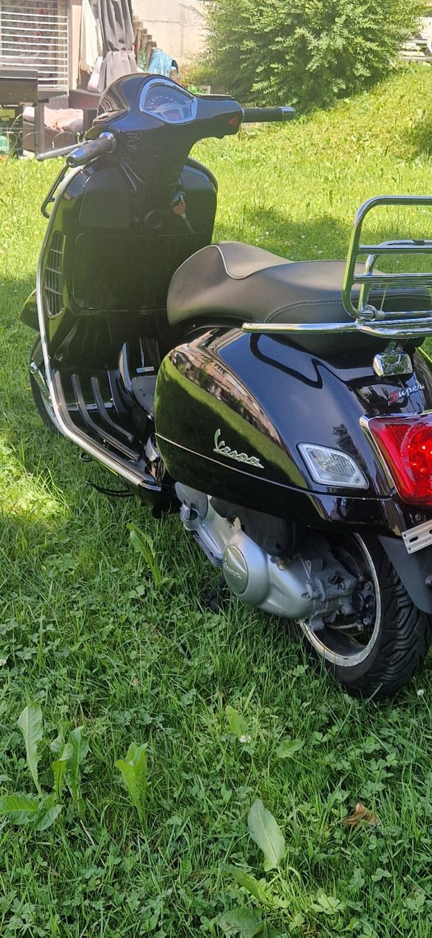 Vespa Scooter: Vespa  Gts Super  300 i.e – Usato da Ziegelbrücke venduto da arb_mvz9 1