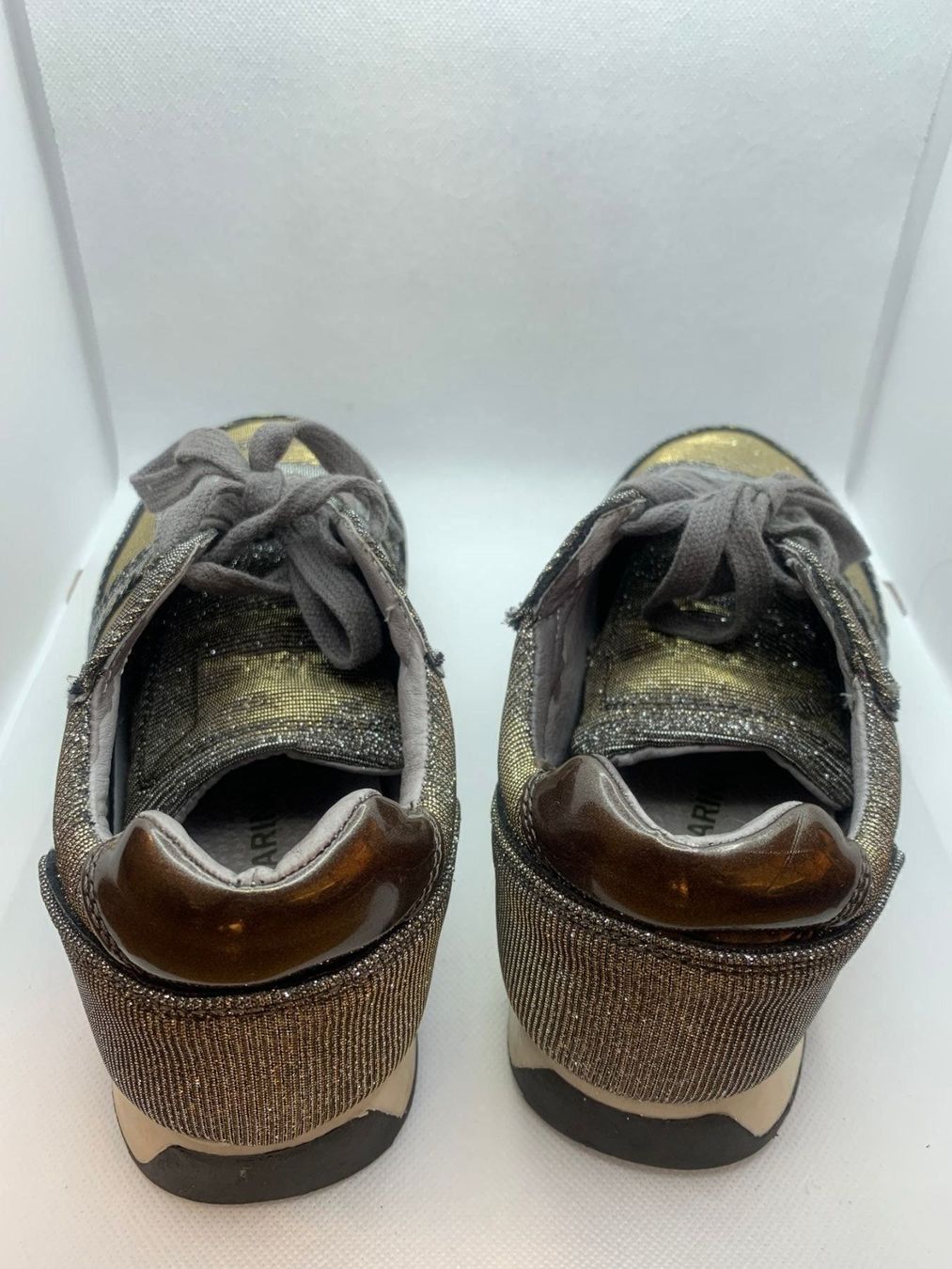 Damenschuhe: San Marina T. 39 sneaker – Gebraucht aus Sonceboz-Sombeval von michael.l 1