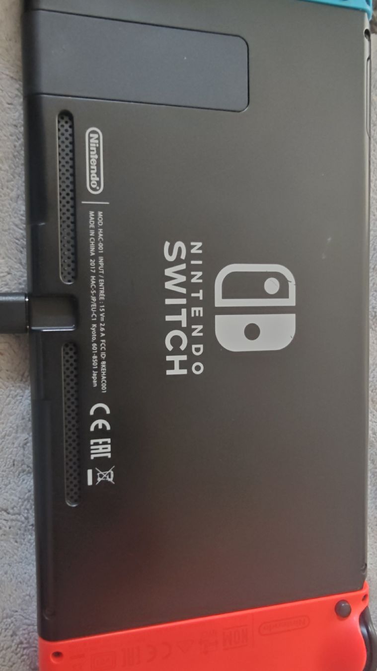 Nintendo Console: Nintendo Switch – Usato da Suhr venduto da chr_db22 2