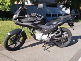 Honda CBF125 mit neuer Batterie