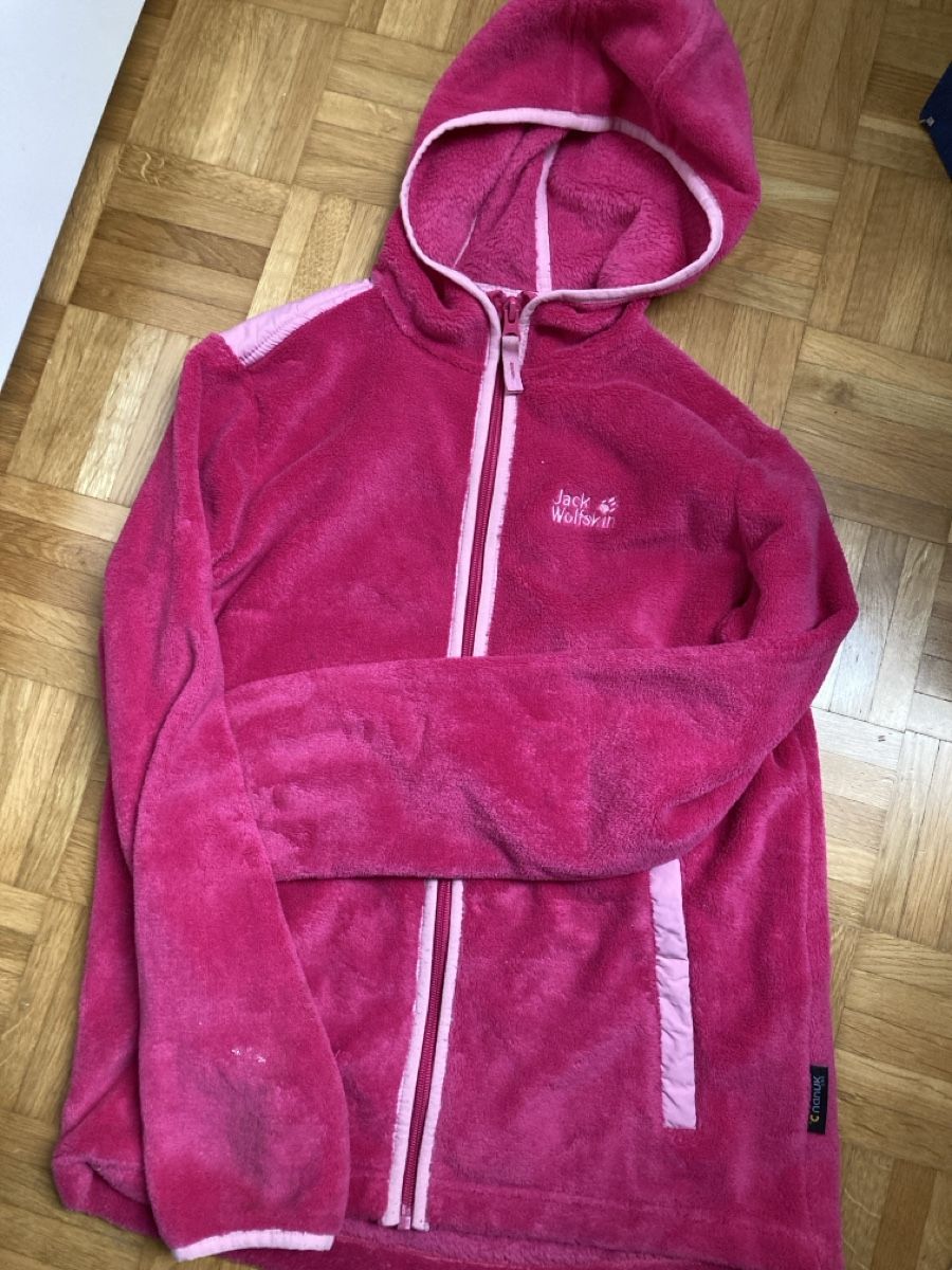 Jack Wolfskin Maglioni & Felpe: Jack Wolfskin Plüsch Jacke Pink Gr. 152 – Usato da Umiken venduto da hope2008