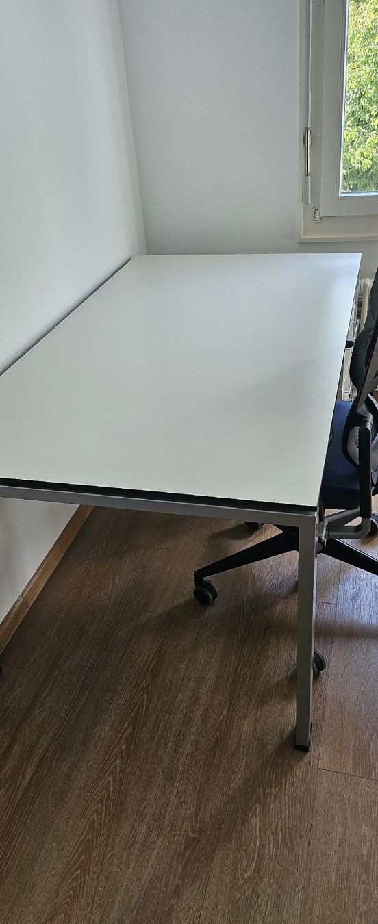 Scrivanie: Bürotisch-Schreibtisch – Usato da Basel venduto da Xanperican 9
