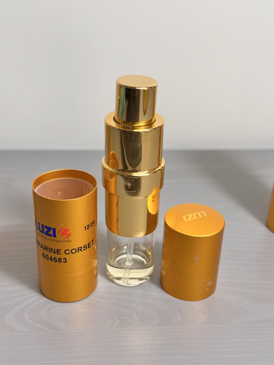 Parfum & Eau de Toilette: Parfums – Gebraucht aus Winterthur von thi_6f8k 2