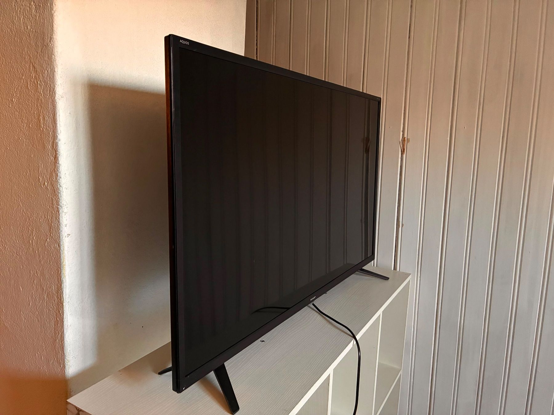Sharp Televisori: Sharp LCD colour TV 40 Zoll Model LC-40UI7352E – Usato da Bern venduto da sut_5f9k