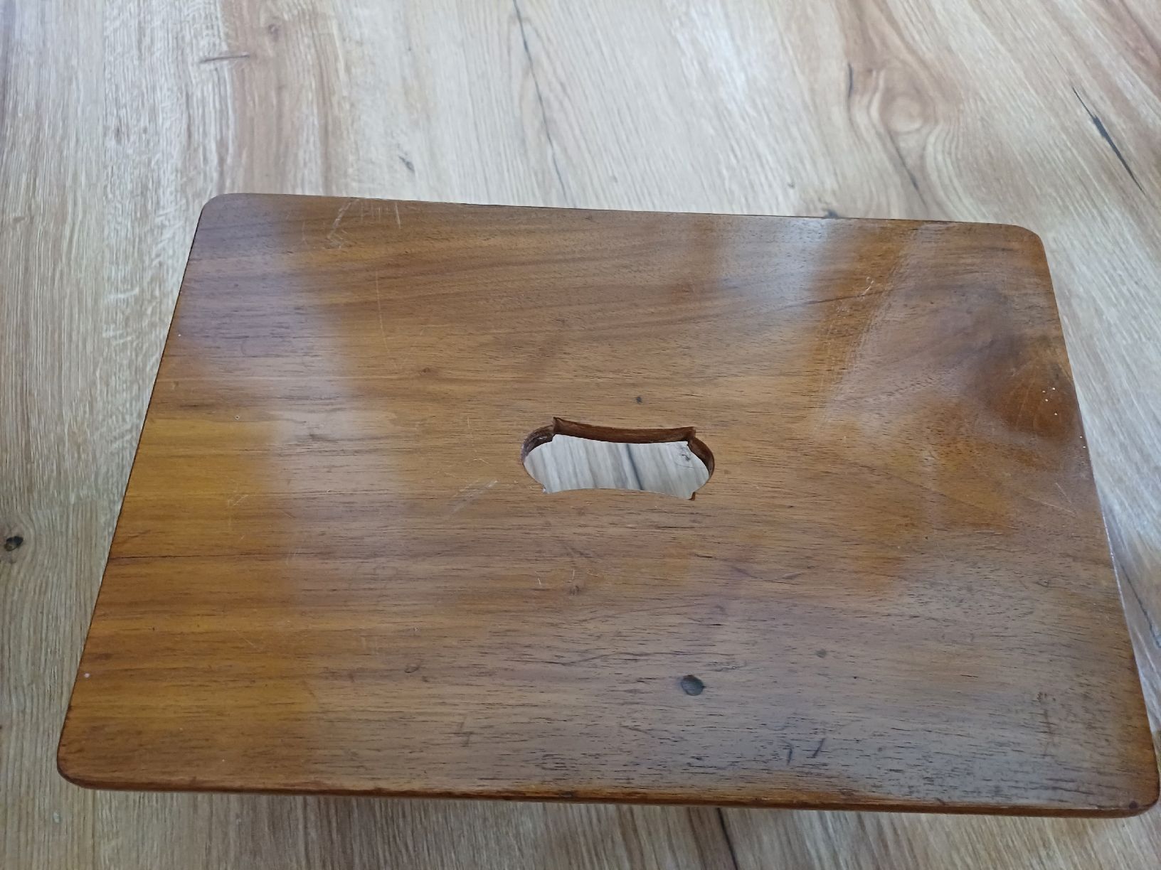 Articoli in legno: Nussbaum Schemmel – Usato da Flawil venduto da Naphtali 7