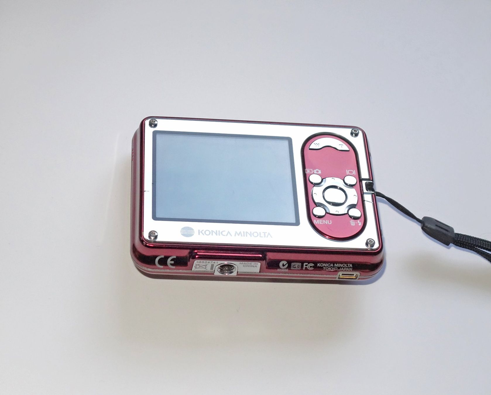 Konica Fotocamera: Konica Minolta DiMAGE X1 8.0 MP CCD Digitalkamera Deko – Usato da Dietikon venduto da ruvostar 3