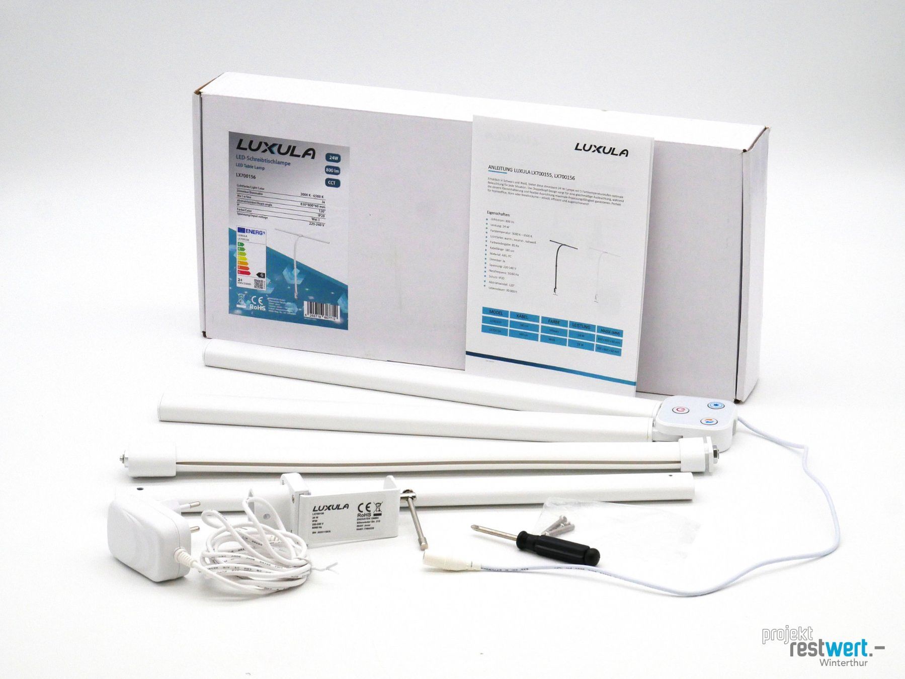 Lampade: LUXULA LED Schreibtischlampe, weiss – Nuovo (secondo la descrizione) da Winterthur venduto da Restwert_Winterthur
