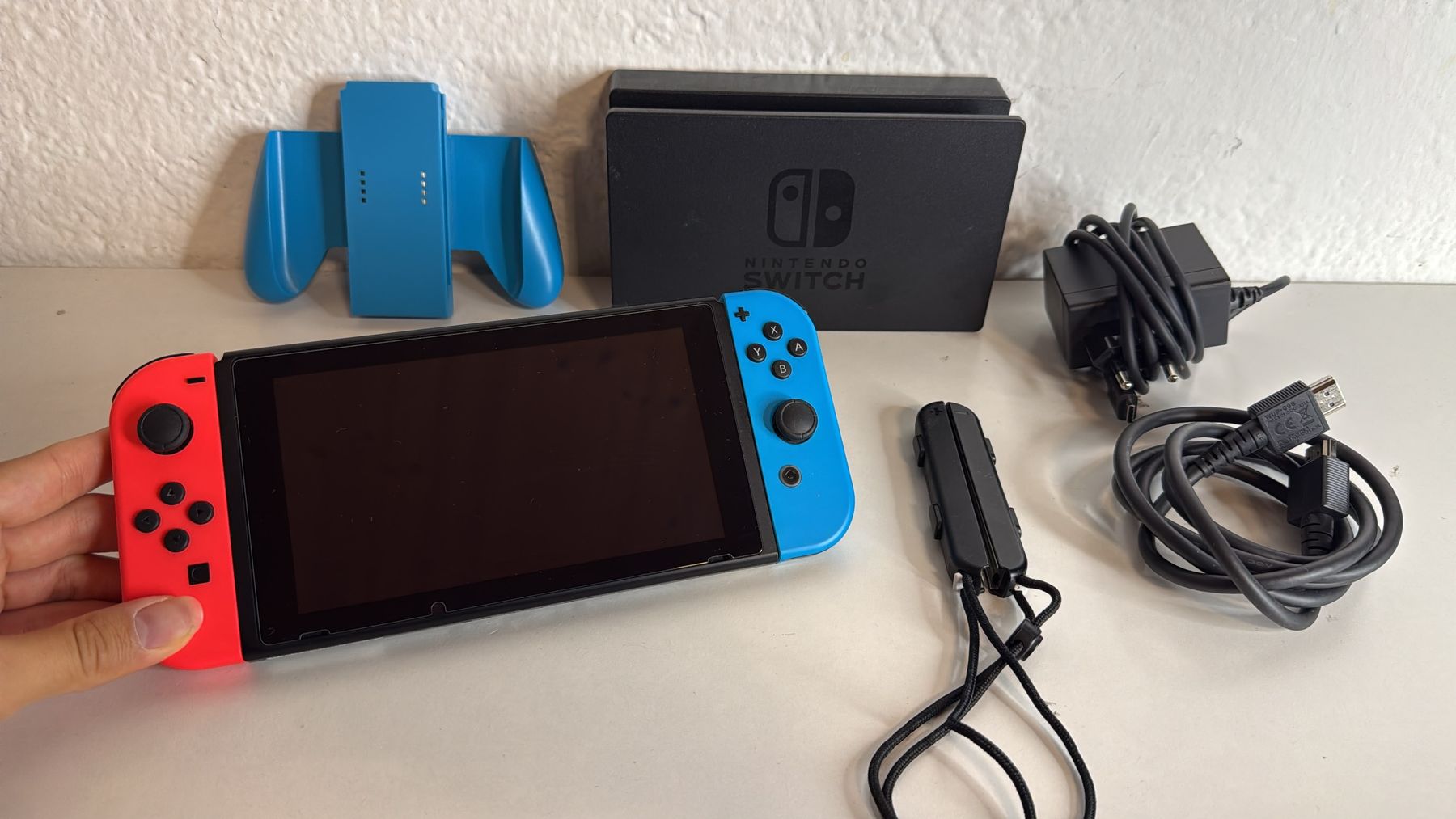 Nintendo Konsolen: Nintendo Switch Konsole mit Zubehör  – Gebraucht aus Ehrendingen von lax21 1