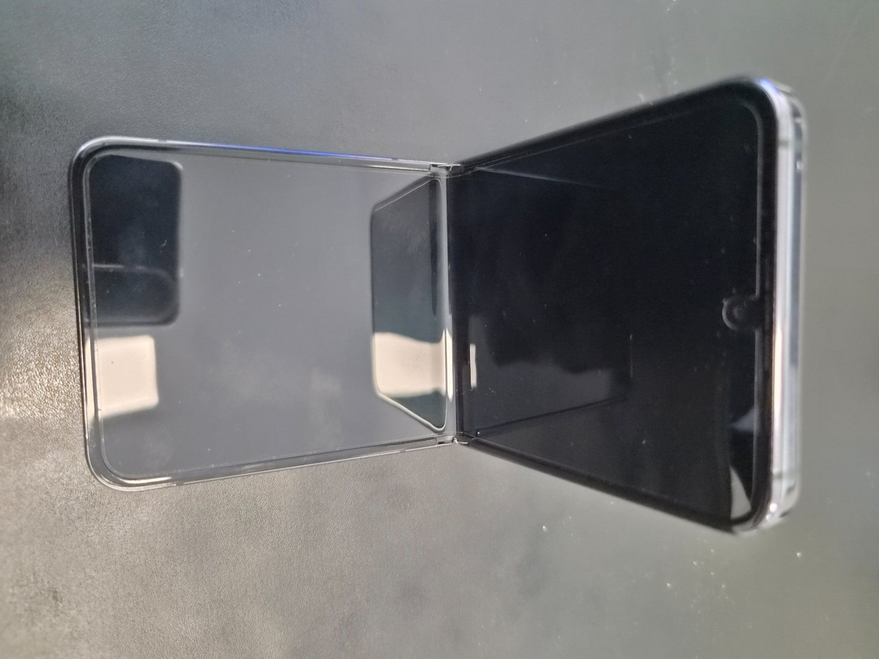 Samsung Handys / Smartphones: Samsung Galaxy Z Flip 5 – Gebraucht aus Widen von swissrace66 5