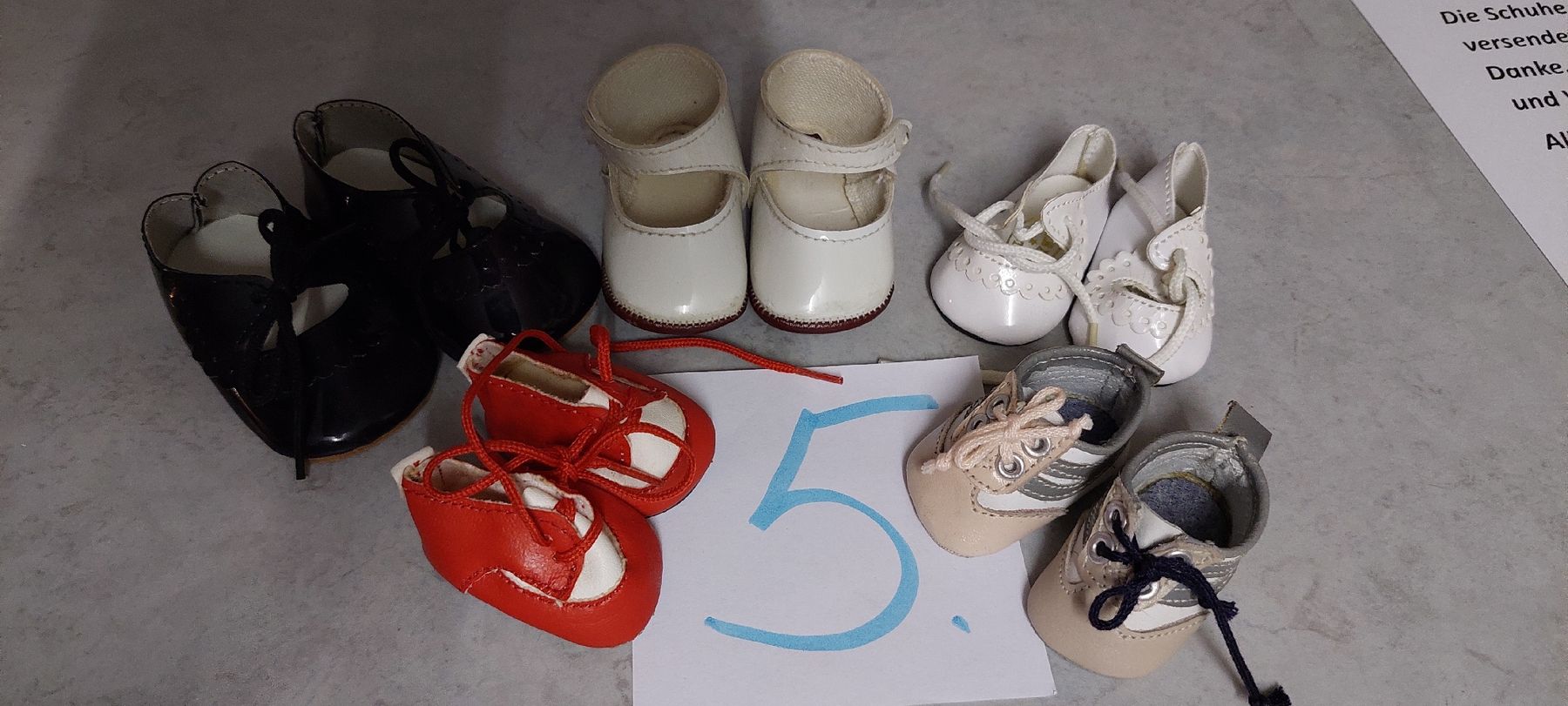 Sasha Morgenthaler Bambole: 5Paar Puppenschuhe H.Ott evt.SASHA – Usato da Muri AG venduto da nindo1