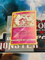 Pokémon / Swirlix (CEC 153) / Reverse Holo / NM / EG / 2019