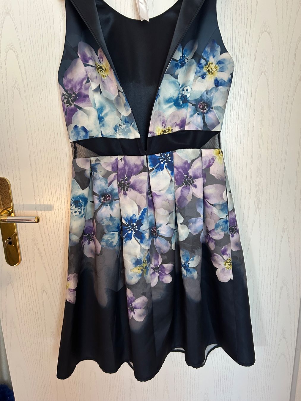Kleider: Sehr schönes Kleid von Vera Mont – Gebraucht aus Gutenswil von walker60 1