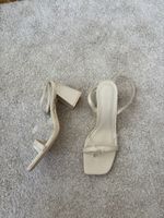 Damen Sandalen mit Absatz hellbeige Gr. 39 Bershka