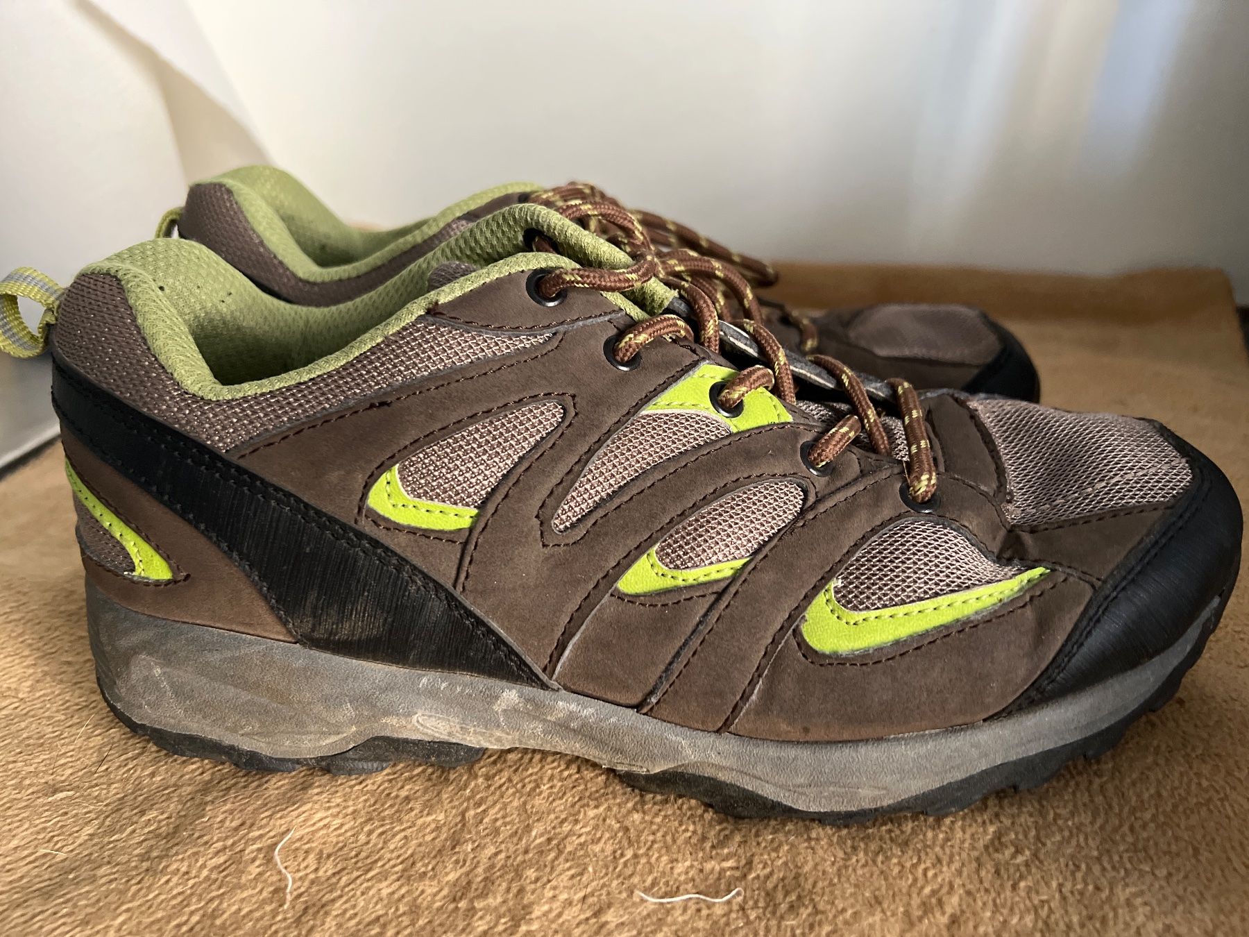 Herrenschuhe: Treckingschuhe Gr 41 – Gebraucht aus Basel von Winniepuuh