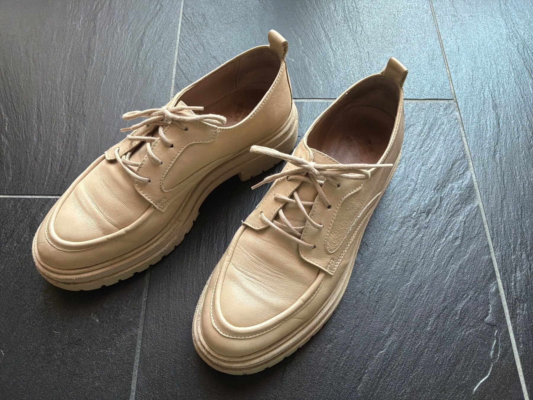Scarpe da donna: Halbschuhe San Marina beige Grösse 37 – Nuovo (secondo la descrizione) da Bremgarten AG venduto da Belana0