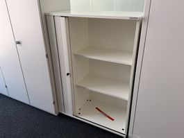 Tradingzone Schiebetürschrank (Lot 48) 8304 Wallisellen