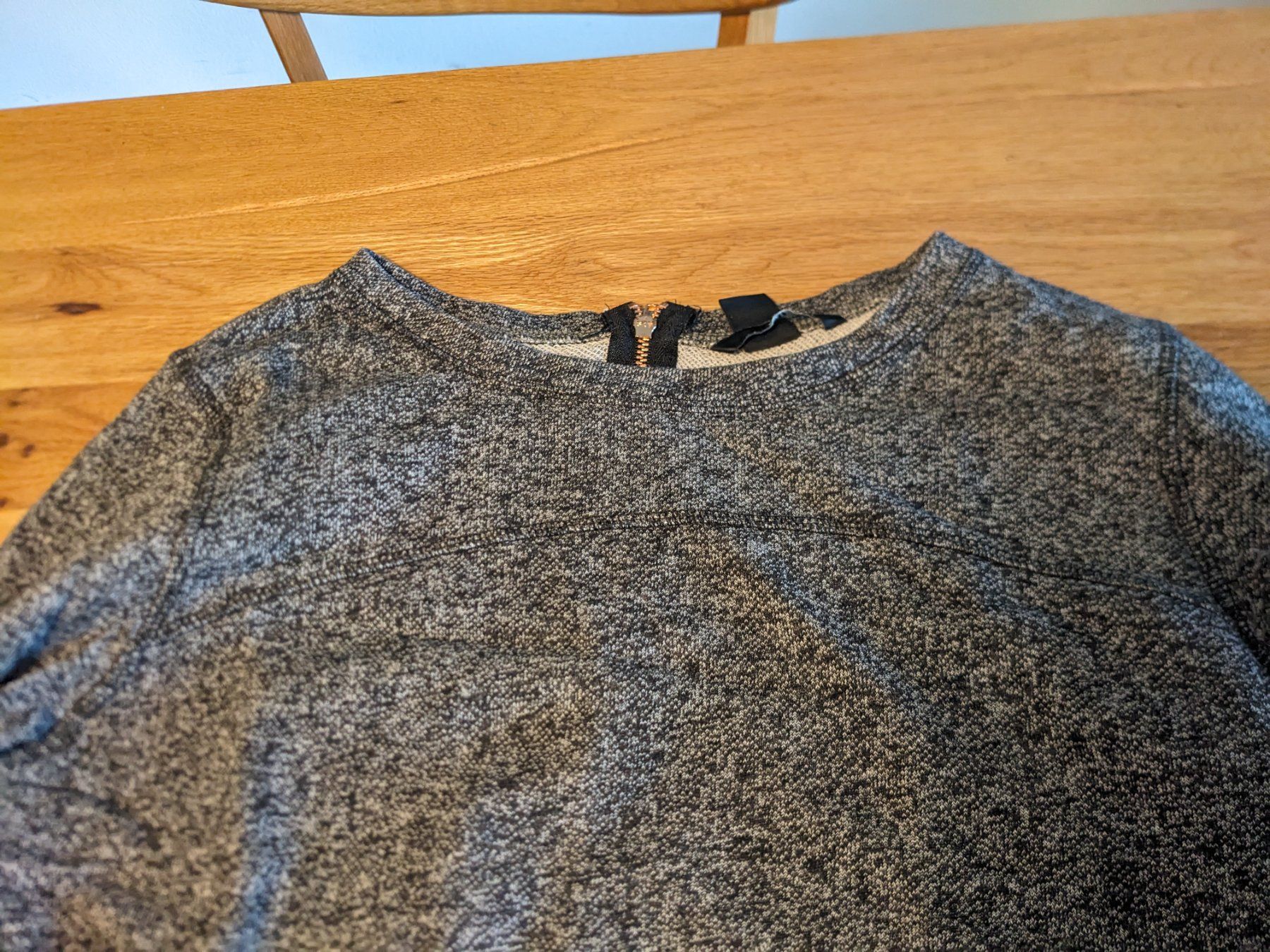 H&M Maglioni & Felpe: grauer Pullover von H&M, Grösse M – Usato da Basel venduto da labaffe01 6