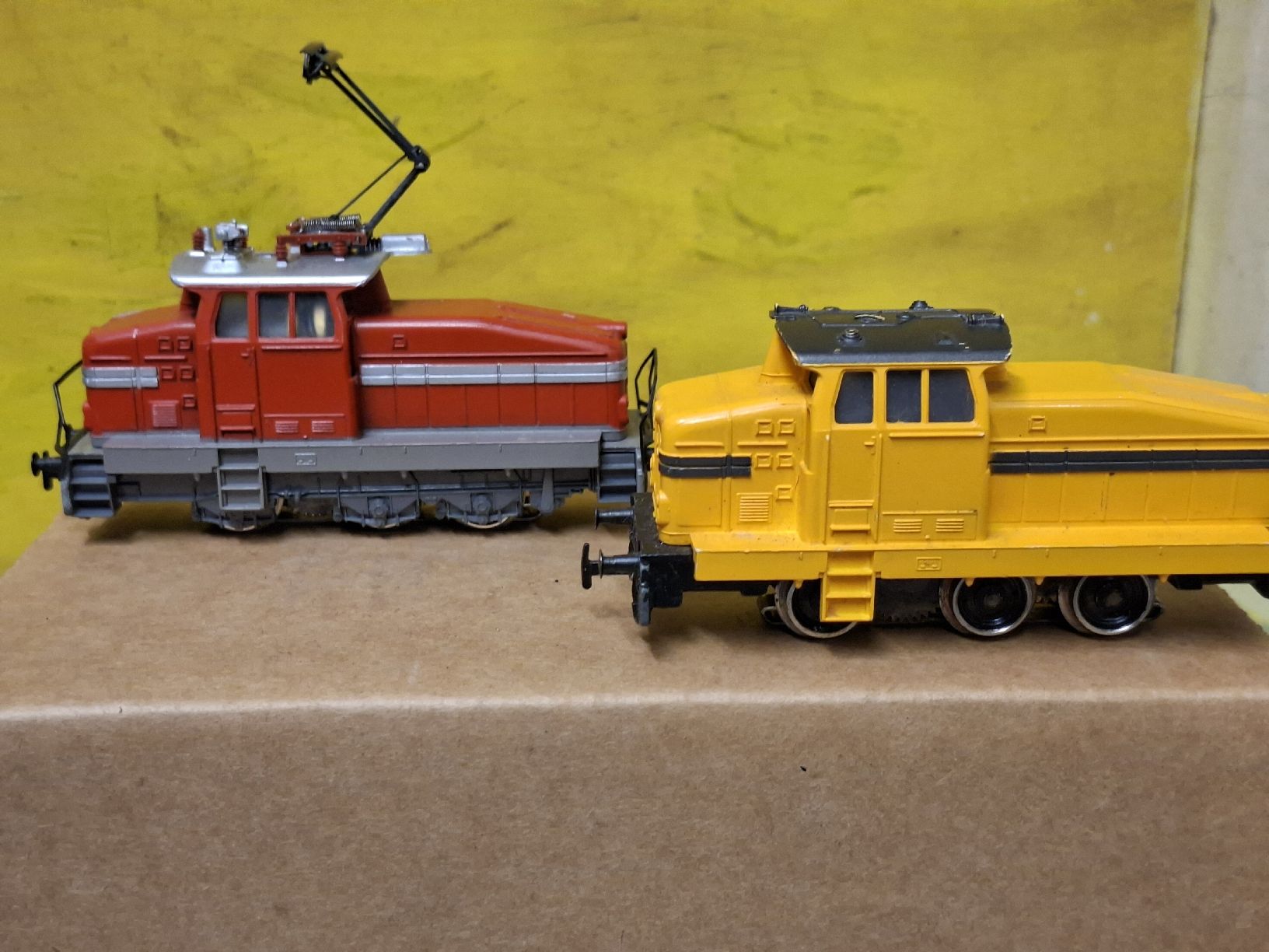 Märklin Modellini di ferrovie: 2 locos de manœuvre Märklin – Usato da Monthey venduto da Jmbois 1