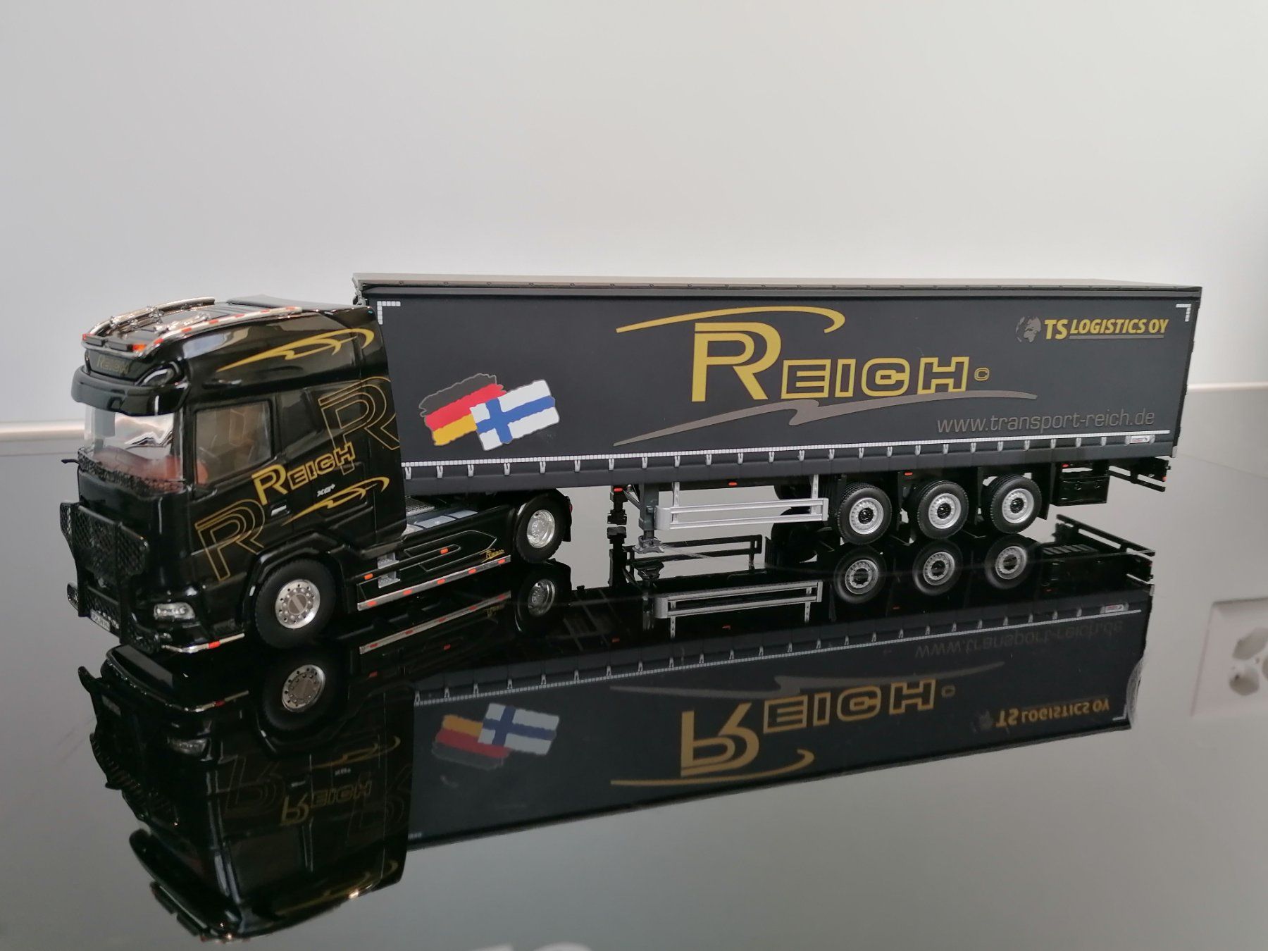 WSI Models Kit di modellismo & Modellini statici: Sattelzug – Nuovo (secondo la descrizione) da Rüegsauschachen venduto da joe_r9w5
