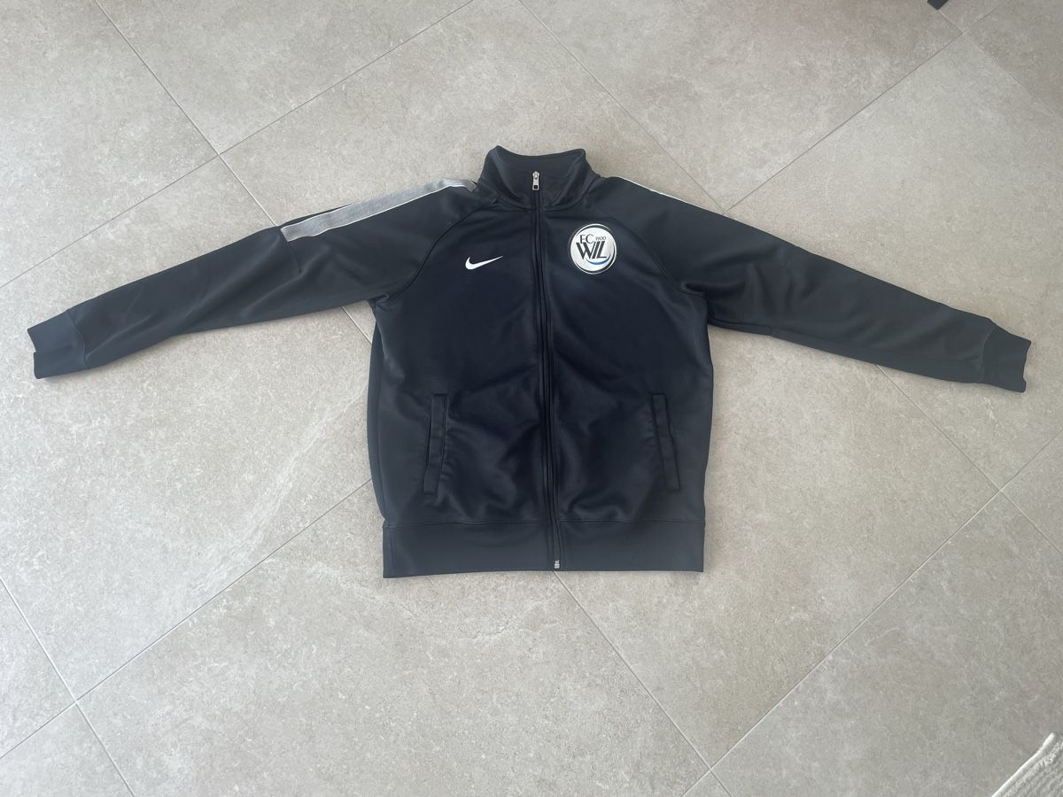Nike Giacche: Jacke FC Wil Nike M – Usato da Genève venduto da jon_ydl8