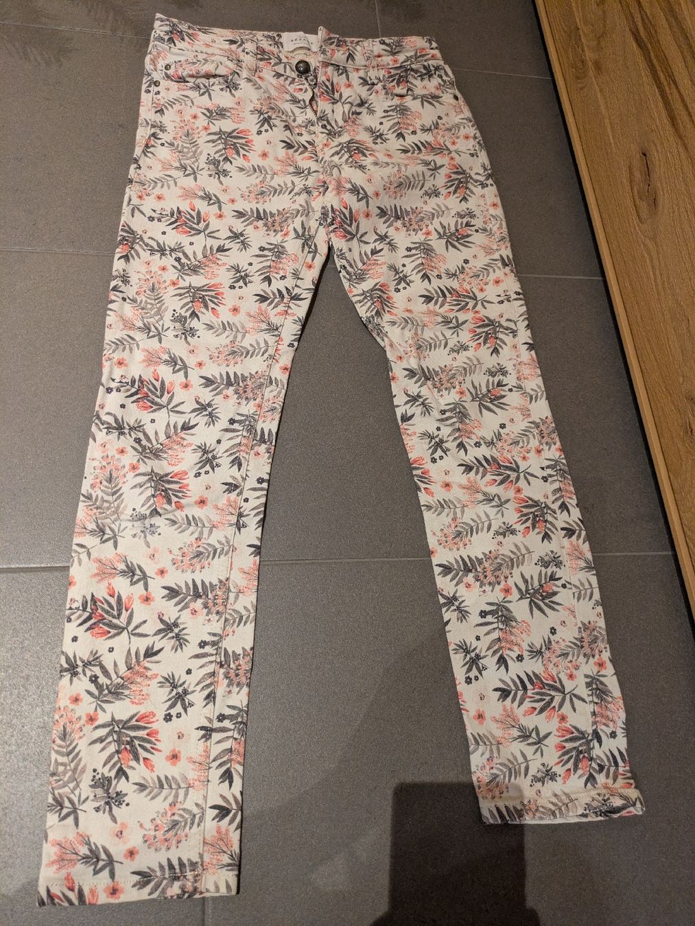 Sezane Jeans: jean Sezane taille 24 – Usato da Ittigen venduto da Flopom 1