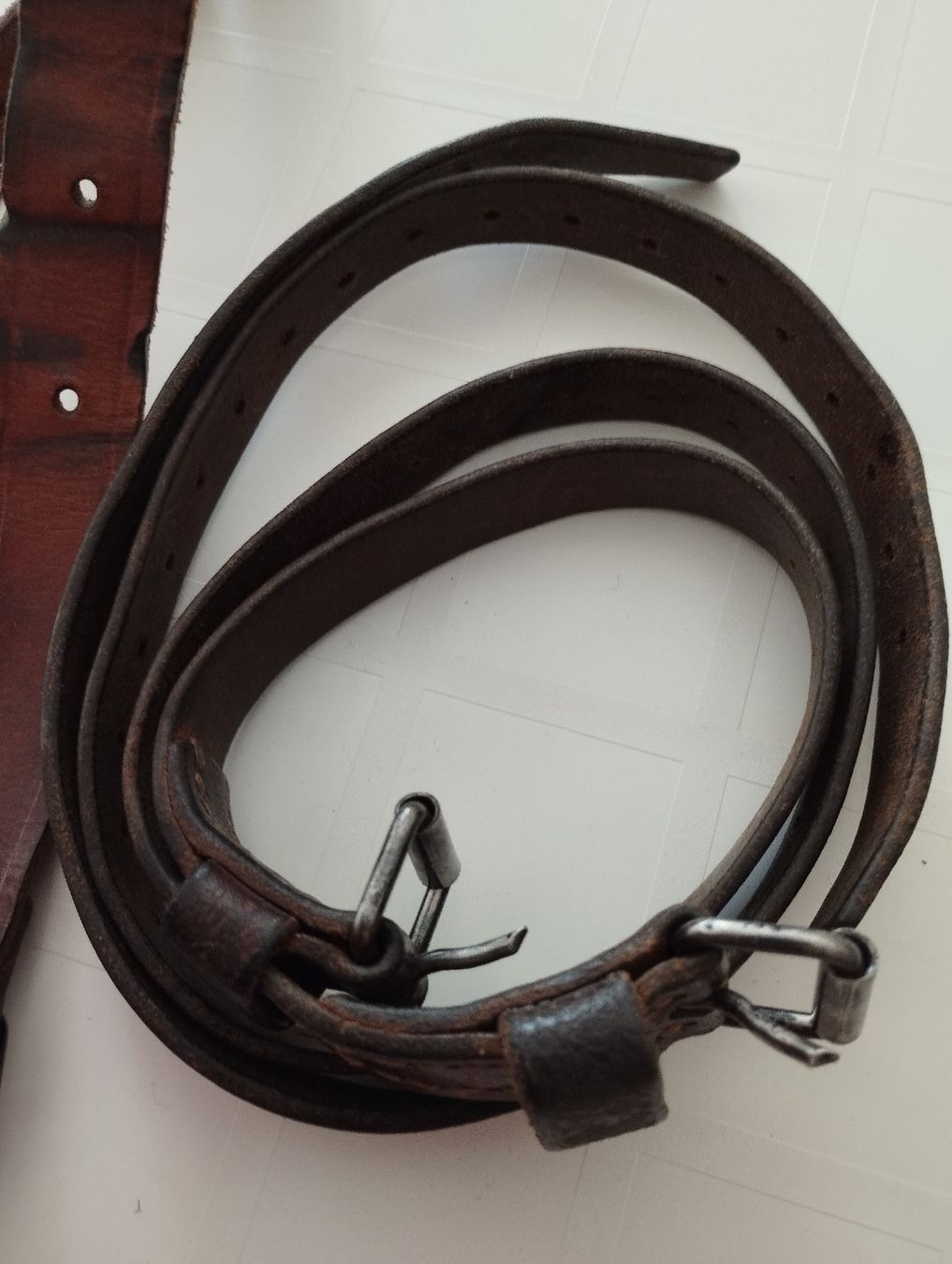 Attrezzatura da arrampicata: Schweizer Armee Lederriemen-Set – Usato da Ostermundigen venduto da Dinge1 4