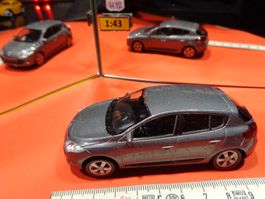 Renault Megane   1:43 (ohne Box) Welly  >  (H12)
