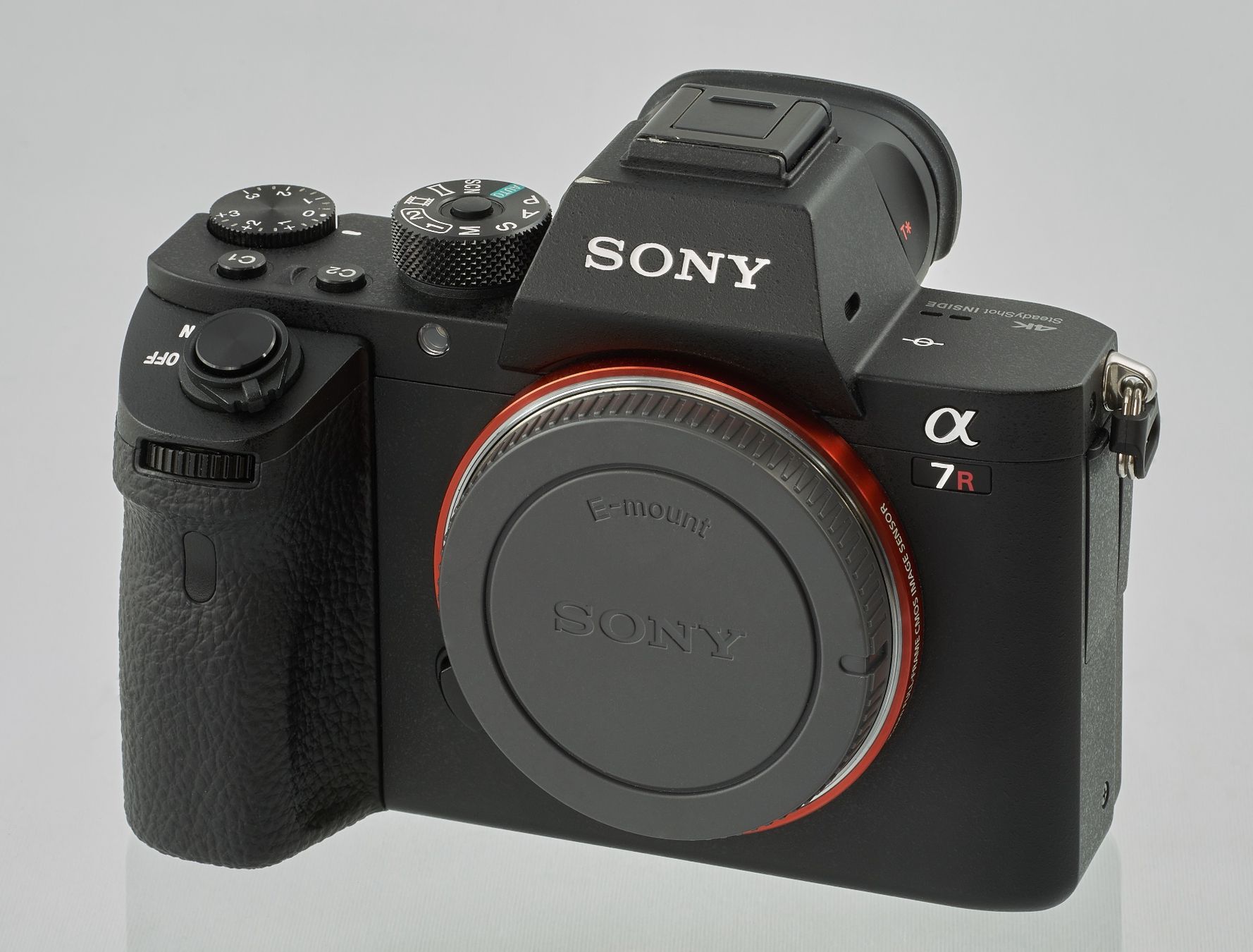 Sony Fotocamera: Sony Alpha A7R II 42Mpx Vollvormat – Usato da Muhen venduto da Joel.7404