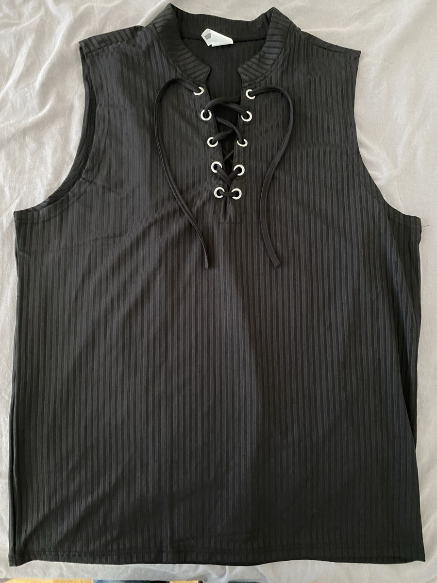 T-shirt: Tank Top – Nuovo (secondo la descrizione) da Ennetbürgen venduto da piatnik01