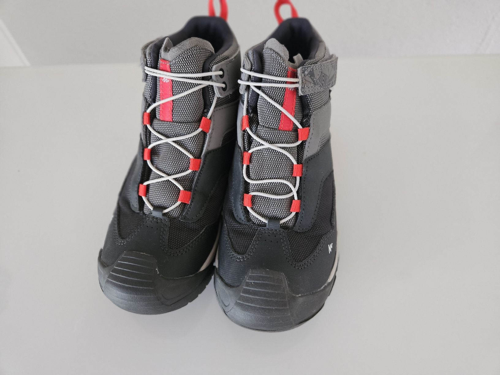 Decathlon Schuhe für Jungen: Kinder-Wanderschuhe Quechua Grösse 34 wasserdicht – Gebraucht aus Niederglatt ZH von Lady-Luck 3