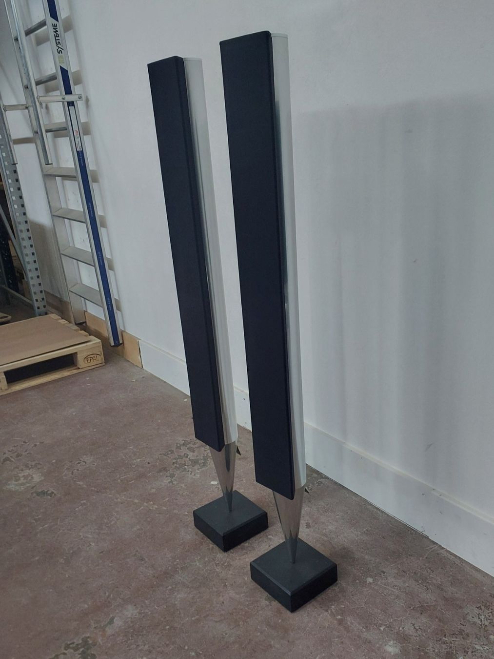 Bang & Olufsen Haut-parleurs: Stehboxen Beolab 8000 - Bang&Olufsen – D'occasion à Luzern par CaritasZentral